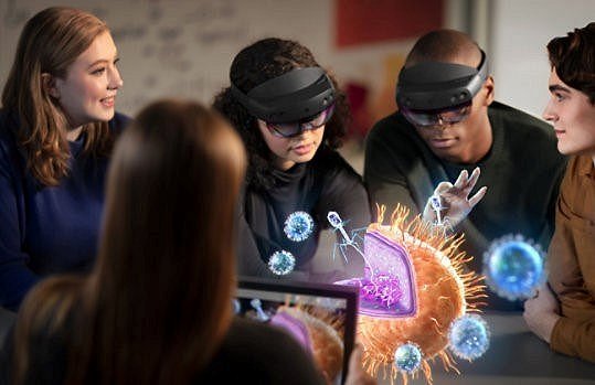 Augmented reality HoloLens 2